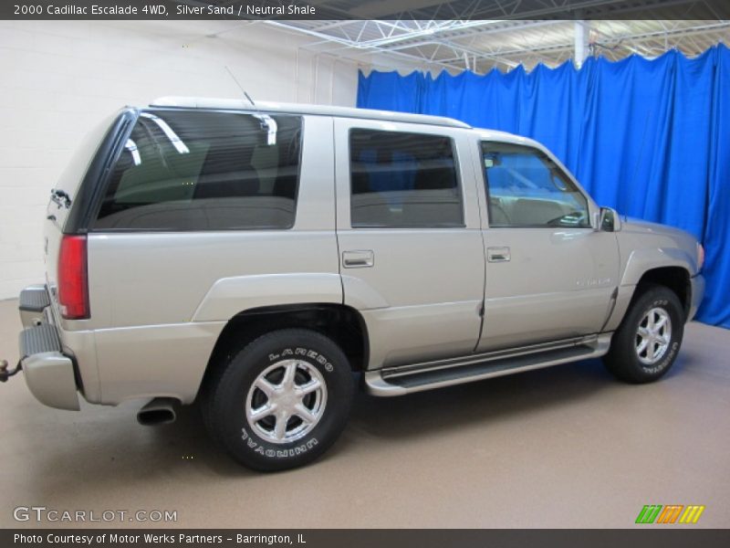 Silver Sand / Neutral Shale 2000 Cadillac Escalade 4WD
