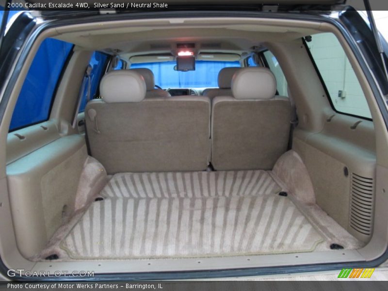  2000 Escalade 4WD Trunk