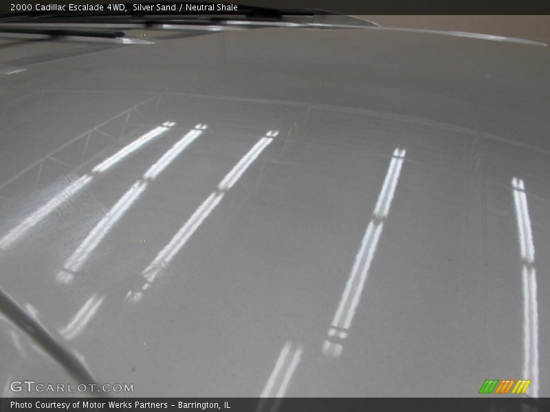 Silver Sand / Neutral Shale 2000 Cadillac Escalade 4WD