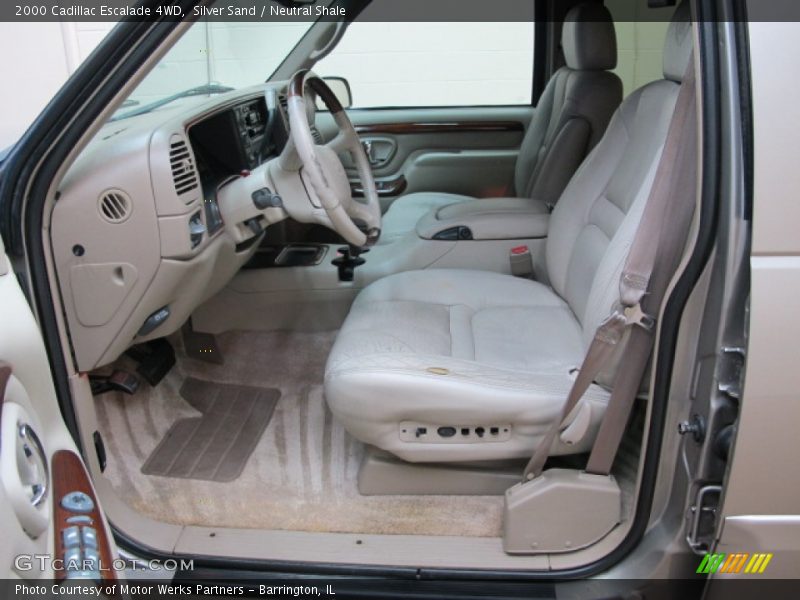 Silver Sand / Neutral Shale 2000 Cadillac Escalade 4WD