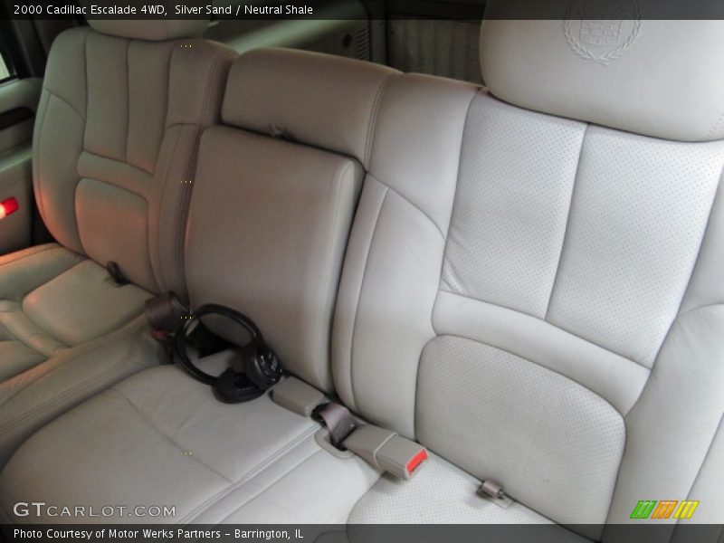 Silver Sand / Neutral Shale 2000 Cadillac Escalade 4WD