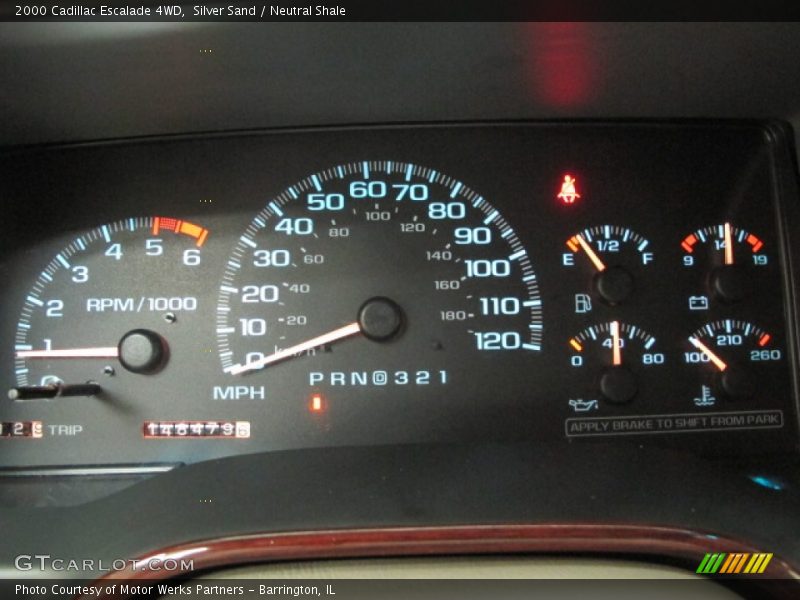 Silver Sand / Neutral Shale 2000 Cadillac Escalade 4WD