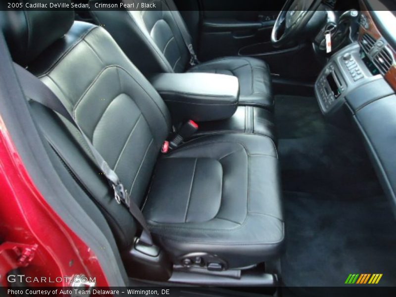 Crimson Pearl / Black 2005 Cadillac DeVille Sedan