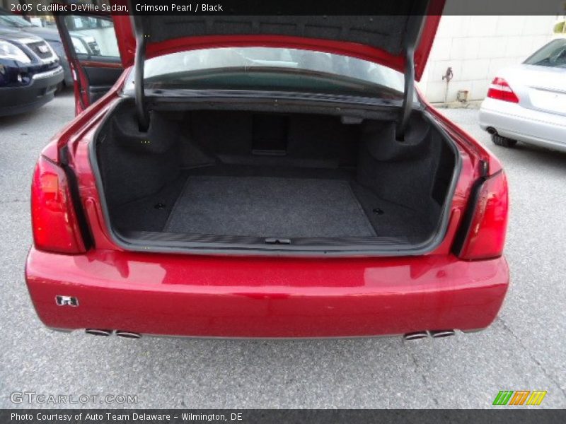 Crimson Pearl / Black 2005 Cadillac DeVille Sedan