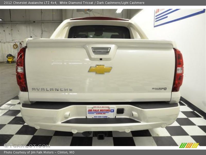 White Diamond Tricoat / Dark Cashmere/Light Cashmere 2012 Chevrolet Avalanche LTZ 4x4