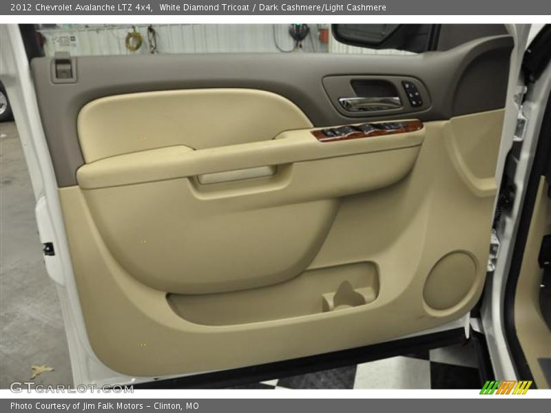 White Diamond Tricoat / Dark Cashmere/Light Cashmere 2012 Chevrolet Avalanche LTZ 4x4