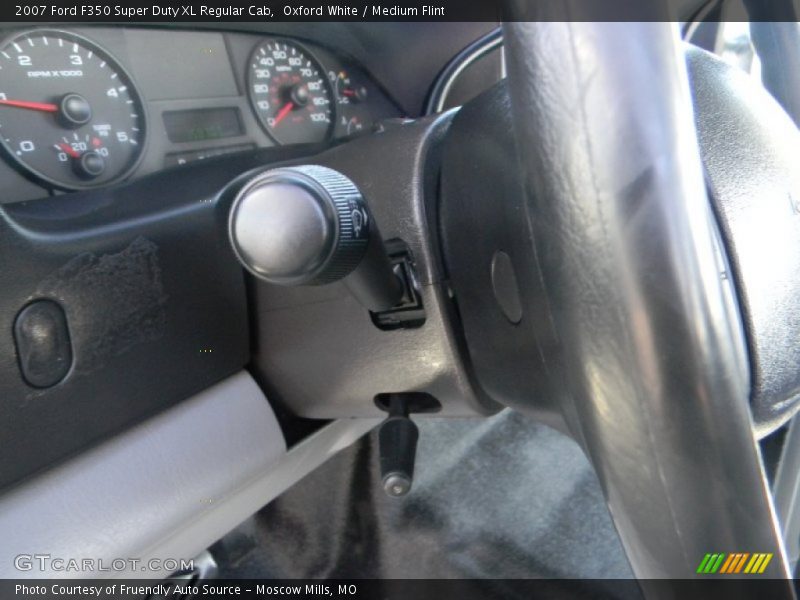 Oxford White / Medium Flint 2007 Ford F350 Super Duty XL Regular Cab