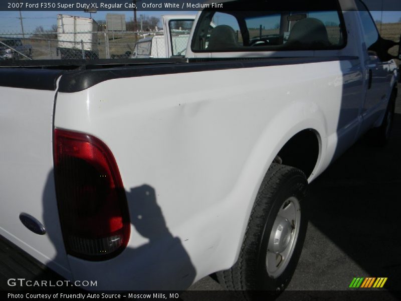 Oxford White / Medium Flint 2007 Ford F350 Super Duty XL Regular Cab