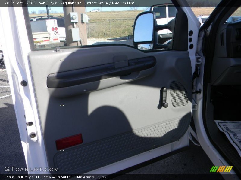 Oxford White / Medium Flint 2007 Ford F350 Super Duty XL Regular Cab