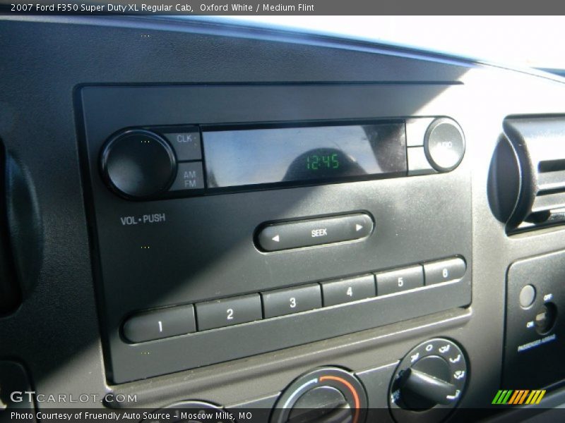 Oxford White / Medium Flint 2007 Ford F350 Super Duty XL Regular Cab