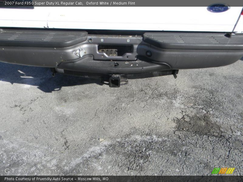 Oxford White / Medium Flint 2007 Ford F350 Super Duty XL Regular Cab