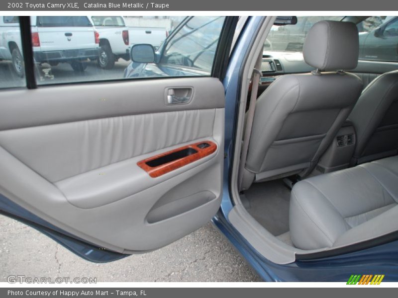 Catalina Blue Metallic / Taupe 2002 Toyota Camry XLE