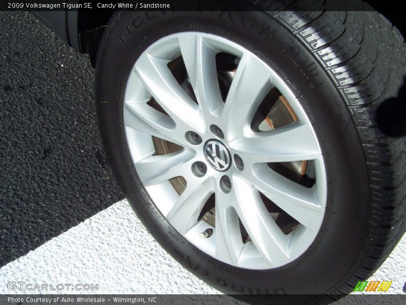 Candy White / Sandstone 2009 Volkswagen Tiguan SE