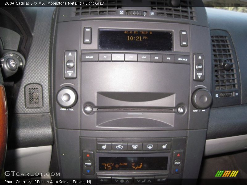 Moonstone Metallic / Light Gray 2004 Cadillac SRX V6