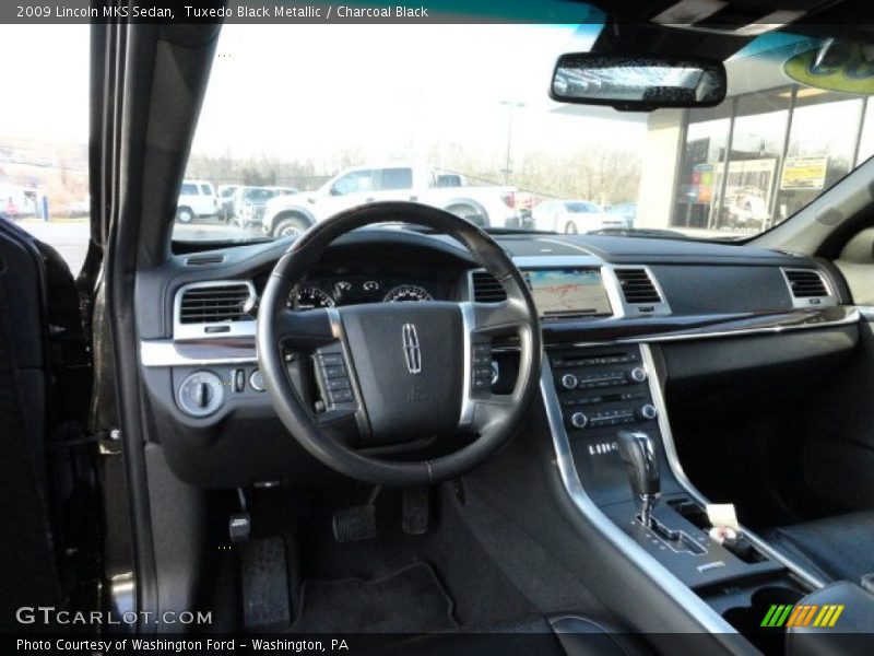 Tuxedo Black Metallic / Charcoal Black 2009 Lincoln MKS Sedan