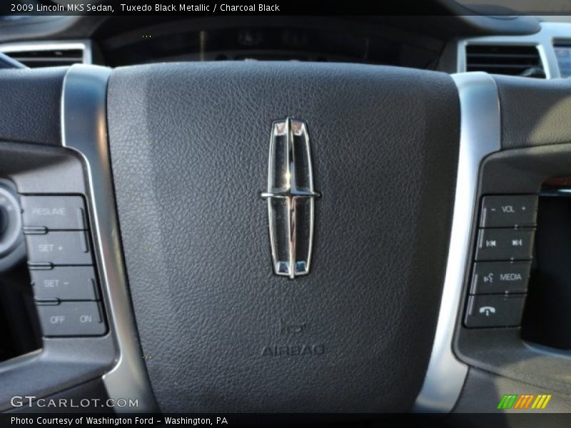 Tuxedo Black Metallic / Charcoal Black 2009 Lincoln MKS Sedan