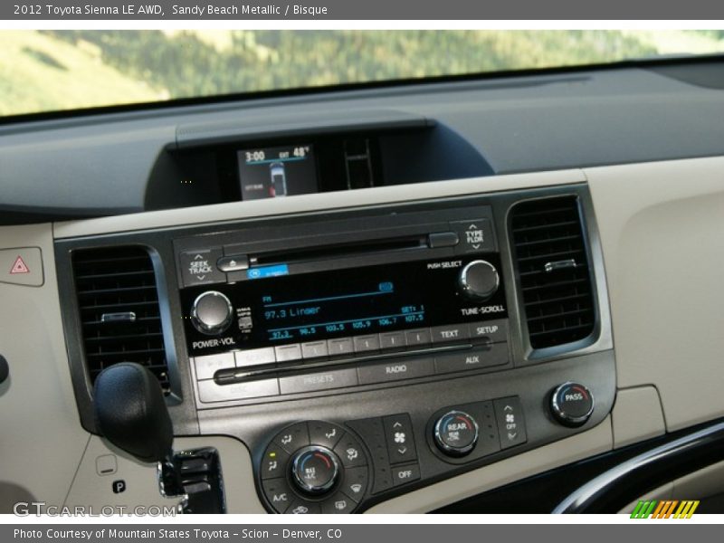 Controls of 2012 Sienna LE AWD