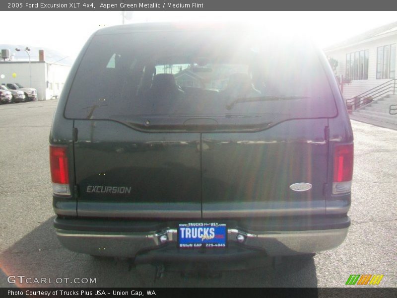 Aspen Green Metallic / Medium Flint 2005 Ford Excursion XLT 4x4