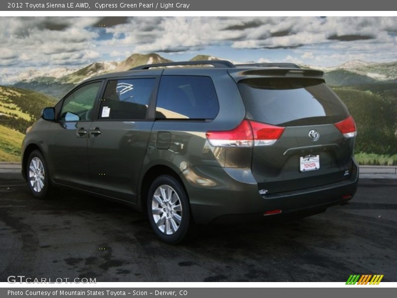 Cypress Green Pearl / Light Gray 2012 Toyota Sienna LE AWD