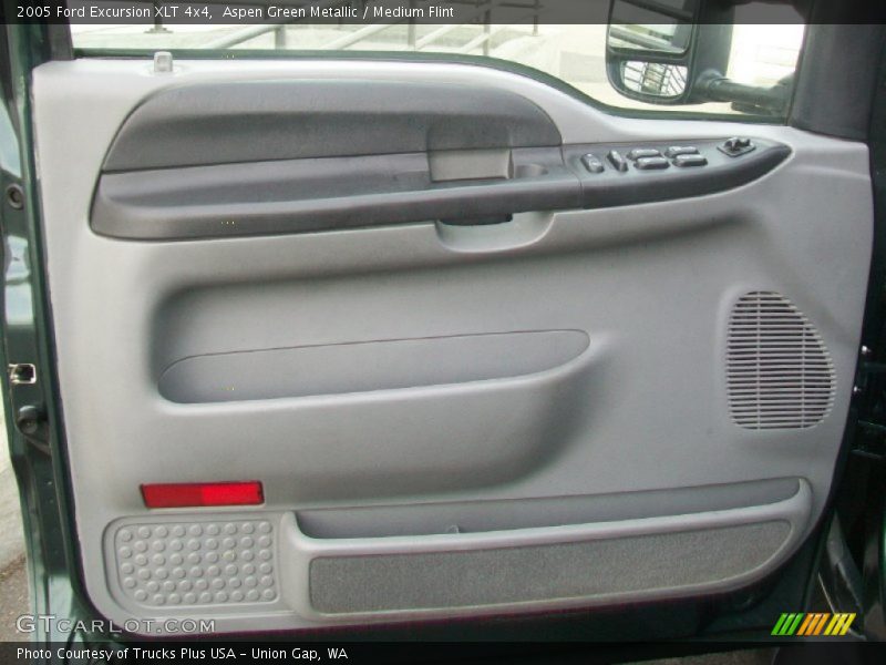 Aspen Green Metallic / Medium Flint 2005 Ford Excursion XLT 4x4