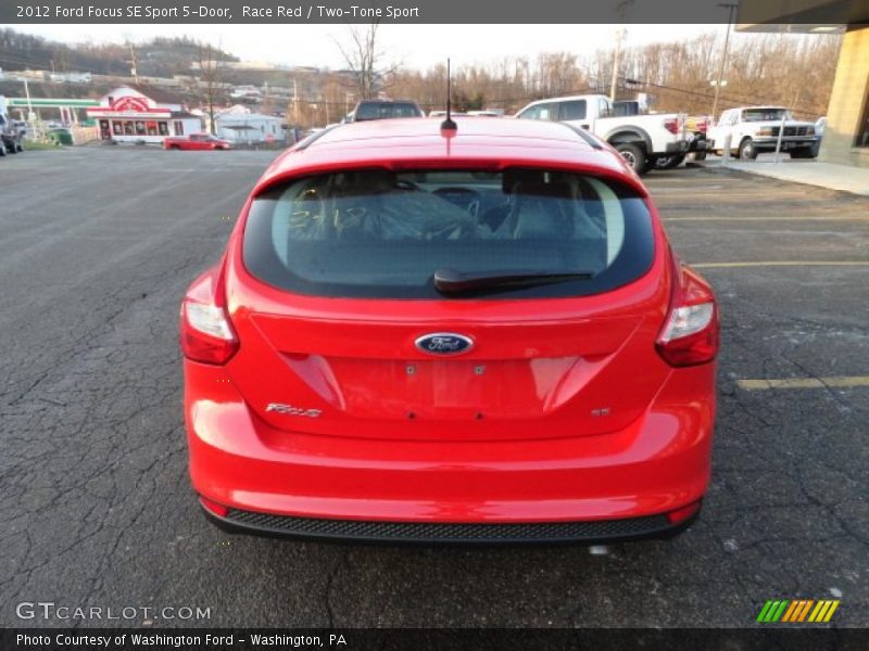 Race Red / Two-Tone Sport 2012 Ford Focus SE Sport 5-Door