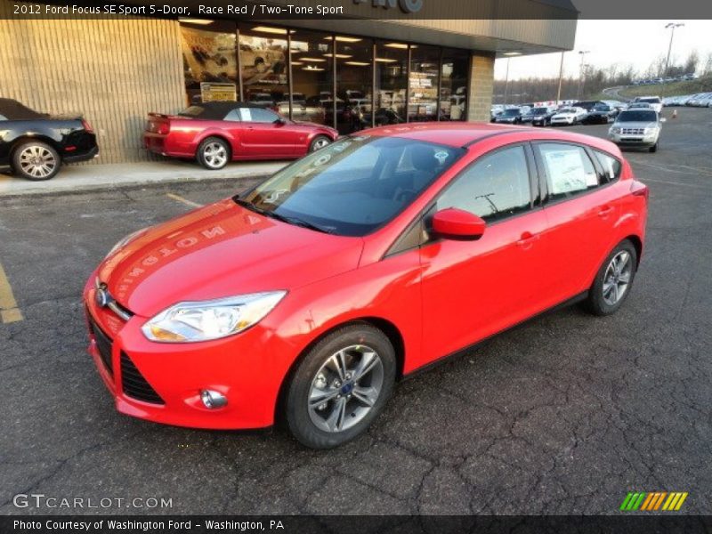 Race Red / Two-Tone Sport 2012 Ford Focus SE Sport 5-Door