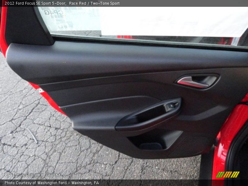 Race Red / Two-Tone Sport 2012 Ford Focus SE Sport 5-Door