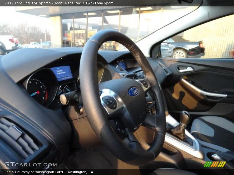 Race Red / Two-Tone Sport 2012 Ford Focus SE Sport 5-Door