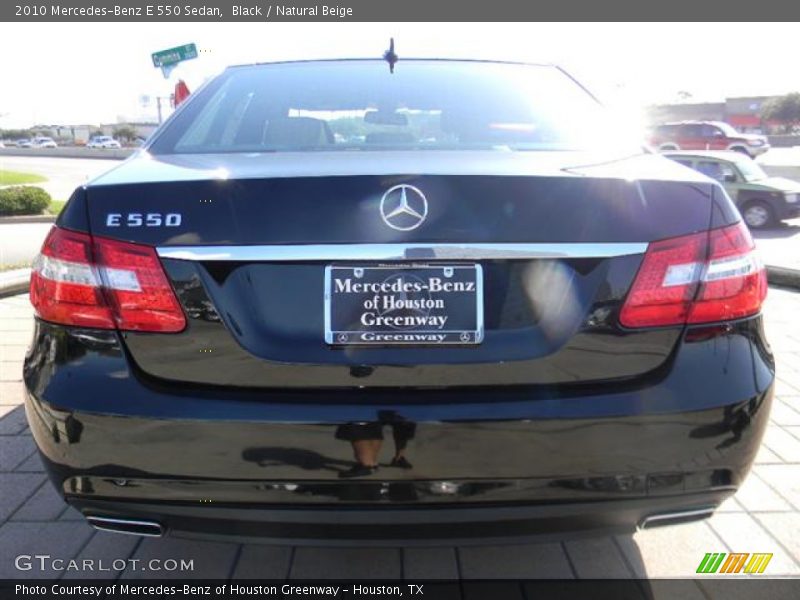 Black / Natural Beige 2010 Mercedes-Benz E 550 Sedan