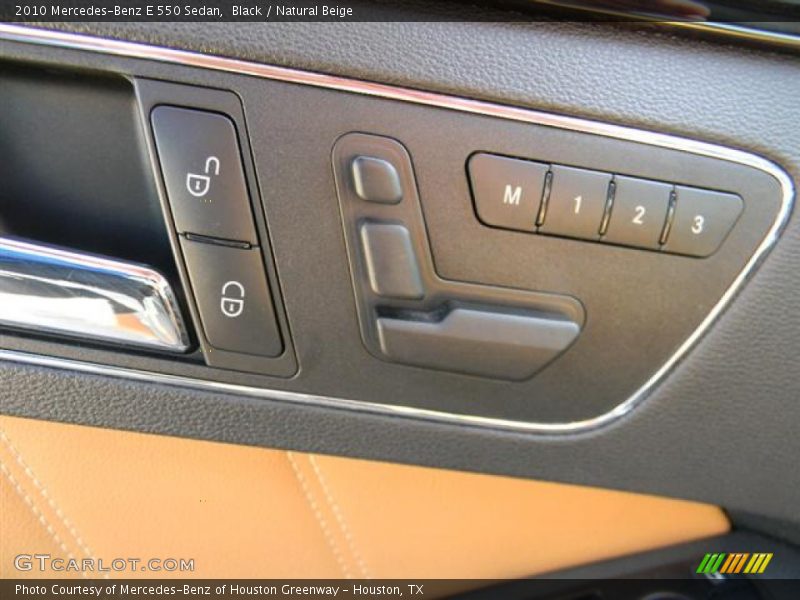 Black / Natural Beige 2010 Mercedes-Benz E 550 Sedan