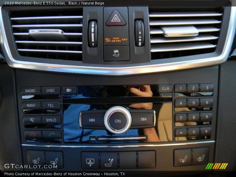 Black / Natural Beige 2010 Mercedes-Benz E 550 Sedan