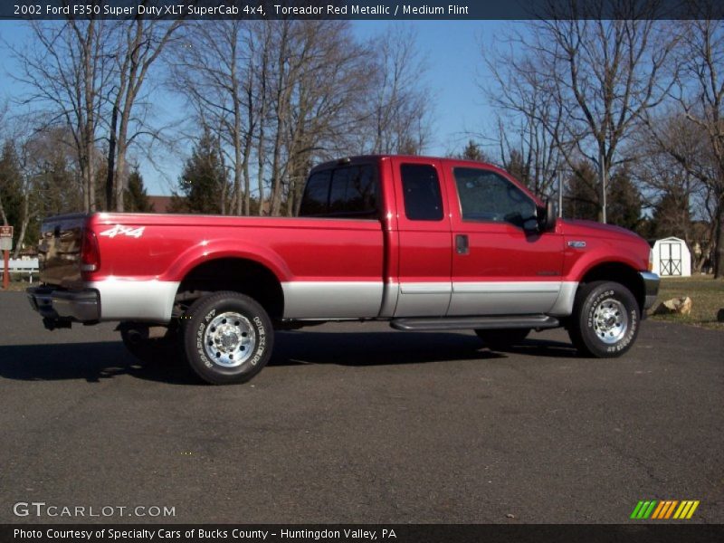 Toreador Red Metallic / Medium Flint 2002 Ford F350 Super Duty XLT SuperCab 4x4