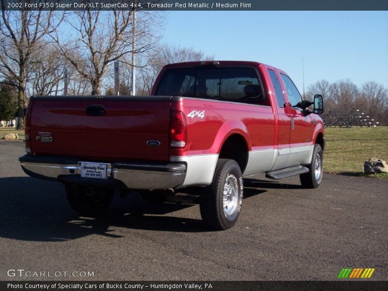 Toreador Red Metallic / Medium Flint 2002 Ford F350 Super Duty XLT SuperCab 4x4