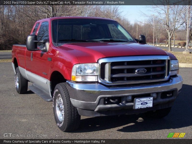 Toreador Red Metallic / Medium Flint 2002 Ford F350 Super Duty XLT SuperCab 4x4