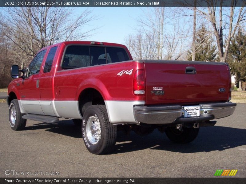 Toreador Red Metallic / Medium Flint 2002 Ford F350 Super Duty XLT SuperCab 4x4