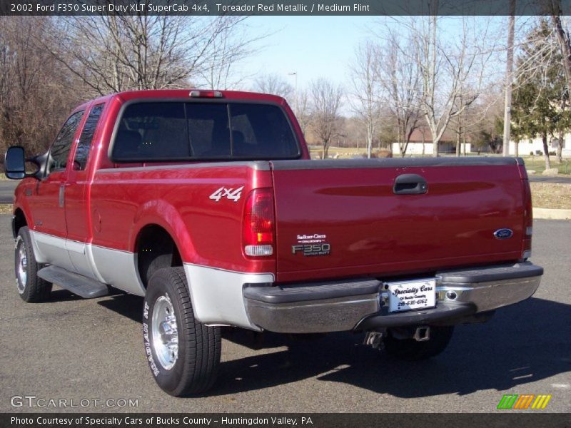 Toreador Red Metallic / Medium Flint 2002 Ford F350 Super Duty XLT SuperCab 4x4