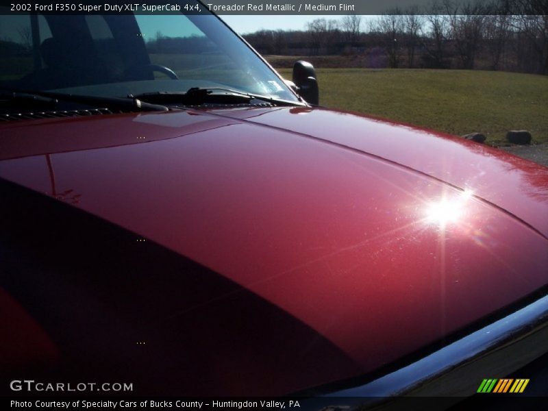 Toreador Red Metallic / Medium Flint 2002 Ford F350 Super Duty XLT SuperCab 4x4