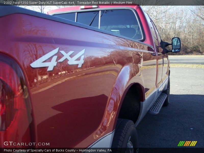 Toreador Red Metallic / Medium Flint 2002 Ford F350 Super Duty XLT SuperCab 4x4