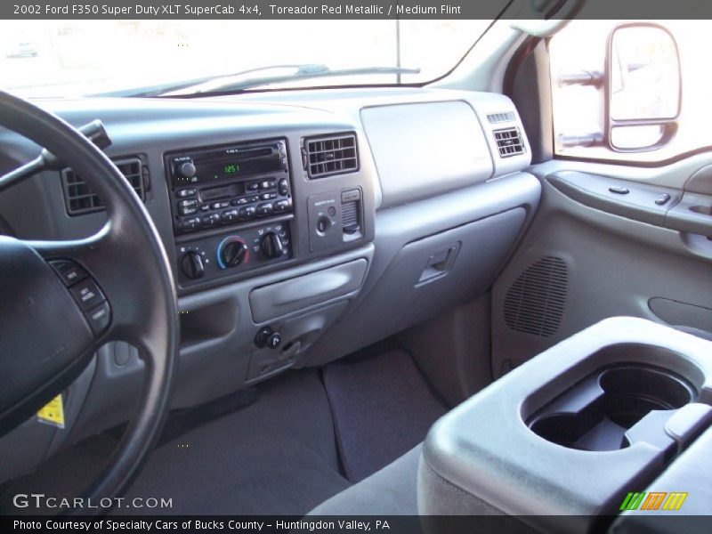 Toreador Red Metallic / Medium Flint 2002 Ford F350 Super Duty XLT SuperCab 4x4