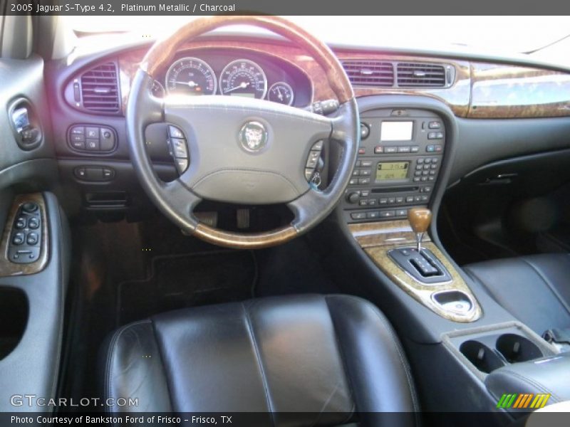Dashboard of 2005 S-Type 4.2
