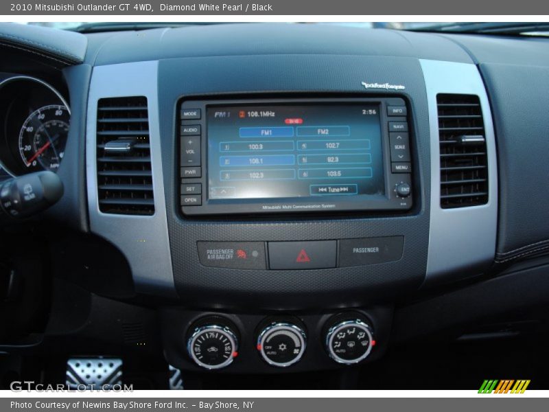 Diamond White Pearl / Black 2010 Mitsubishi Outlander GT 4WD