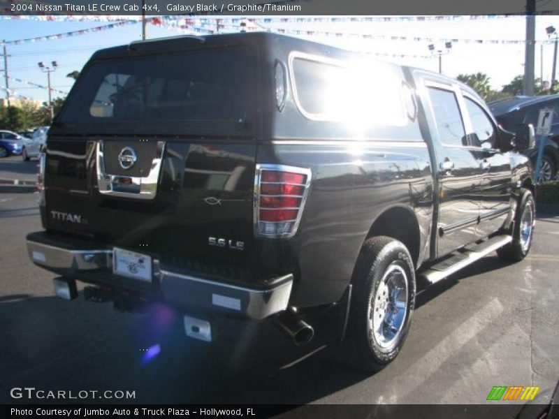Galaxy Black / Graphite/Titanium 2004 Nissan Titan LE Crew Cab 4x4