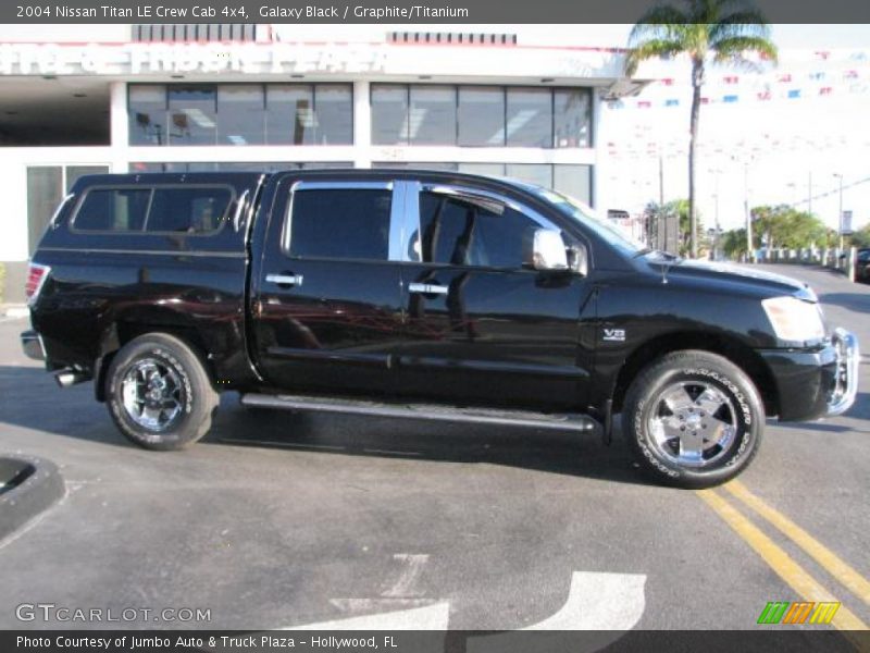 Galaxy Black / Graphite/Titanium 2004 Nissan Titan LE Crew Cab 4x4