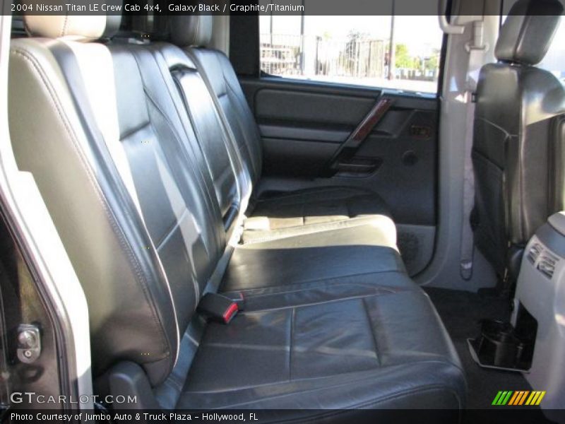 Galaxy Black / Graphite/Titanium 2004 Nissan Titan LE Crew Cab 4x4