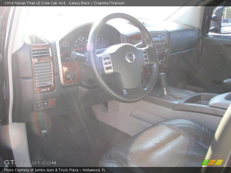 Galaxy Black / Graphite/Titanium 2004 Nissan Titan LE Crew Cab 4x4