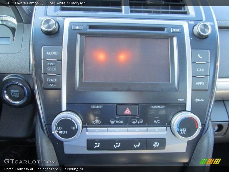 Super White / Black/Ash 2012 Toyota Camry SE