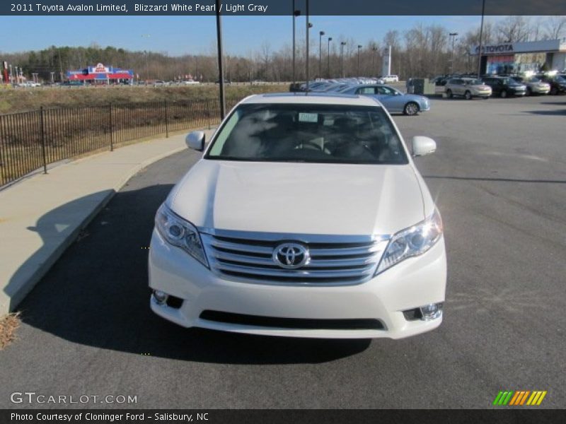 Blizzard White Pearl / Light Gray 2011 Toyota Avalon Limited