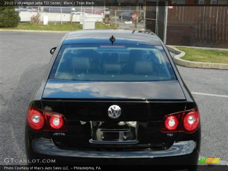 Black / Titan Black 2010 Volkswagen Jetta TDI Sedan