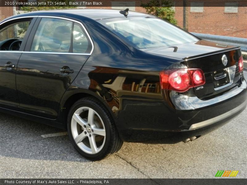Black / Titan Black 2010 Volkswagen Jetta TDI Sedan