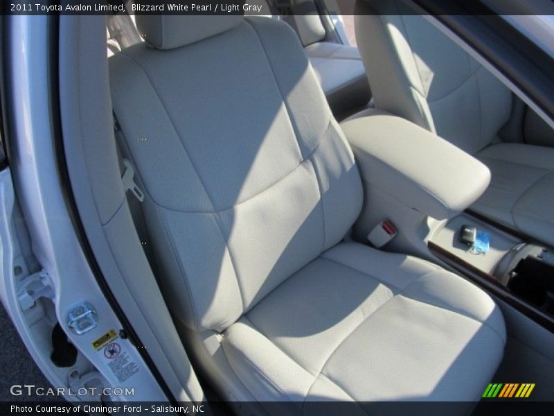 Blizzard White Pearl / Light Gray 2011 Toyota Avalon Limited